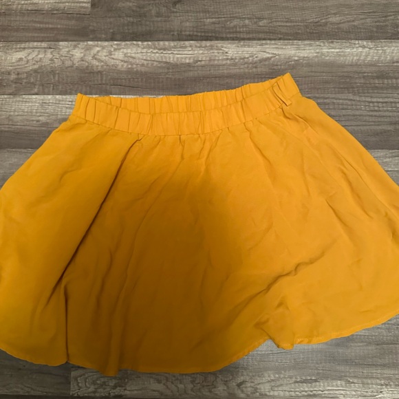 SHEIN Golden Yellow Top - Picture 1 of 3